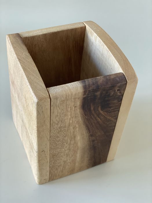 Два броя органайзери от дърво T&G