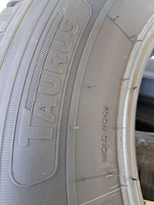 Anvelope de iarna 225-70r15c Taurus