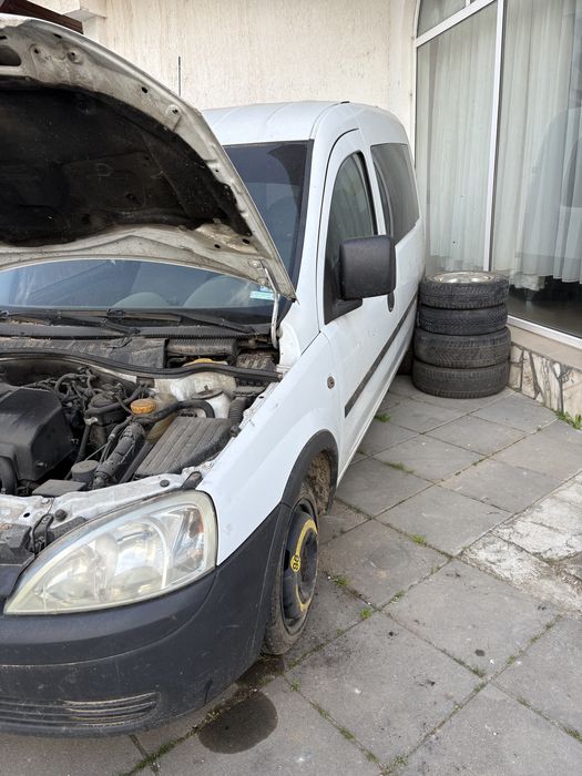 Opel Combo 1.3 75 К.С НА ЧАСТИ