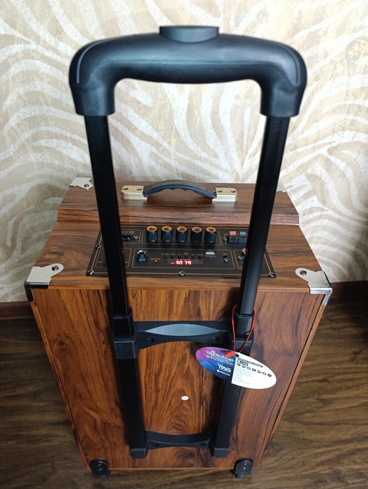 Блютуз колонка                           .