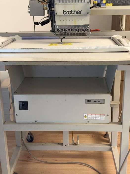 Masina de brodat industriala brother