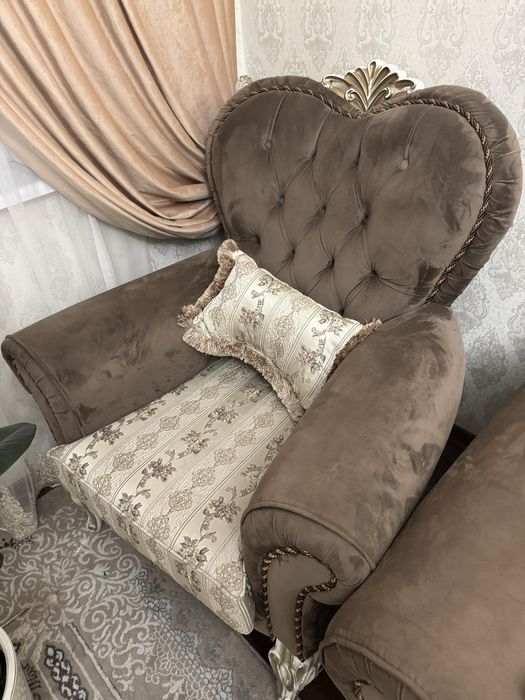 Диван и кресла комплект