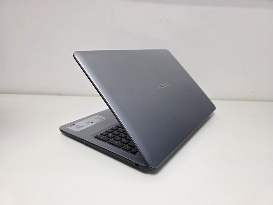 Laptop Asus X540S Intel Pentium QUADCORE 8gb ssd 15.6 . GARANTIE