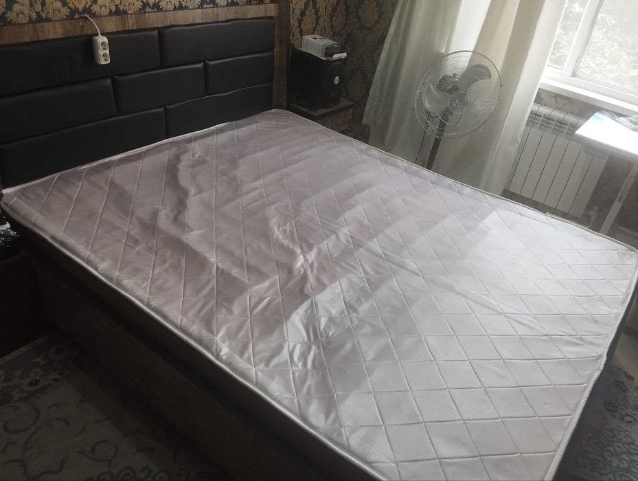 Спальный гарнитур: кровать + шкаф + комод+2 тумба