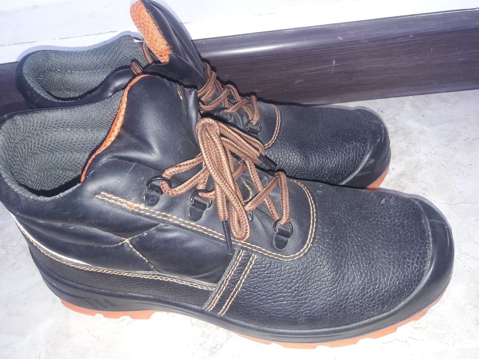 Спецодежда и обувь