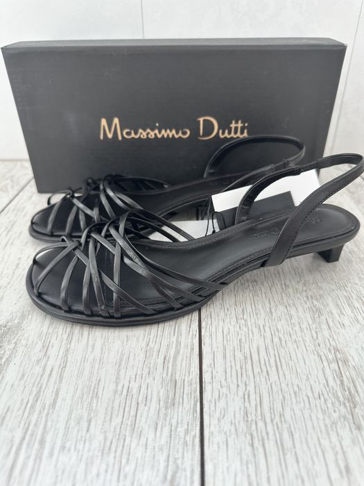 Сандали Massimo Dutti