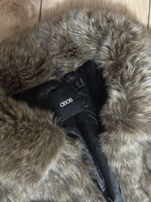 Шубка asos 8.000