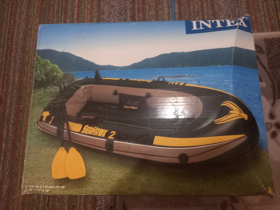 Vand barca pentru 2 persoane