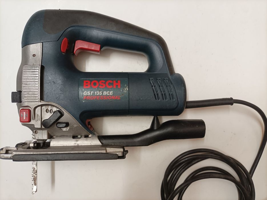 BOSCH GST - 135 BCE прободен трион