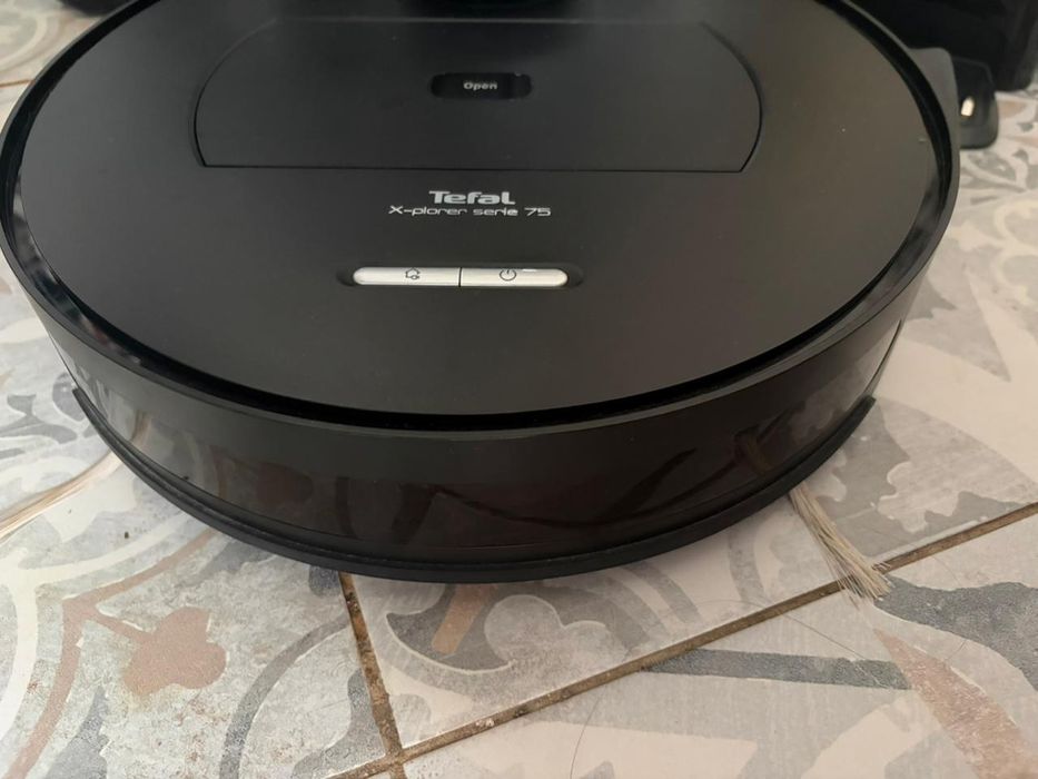 Робот пылесос сатылады.