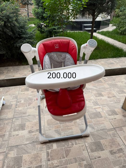 Bola un belanche va ovqatlanadigan kreslo