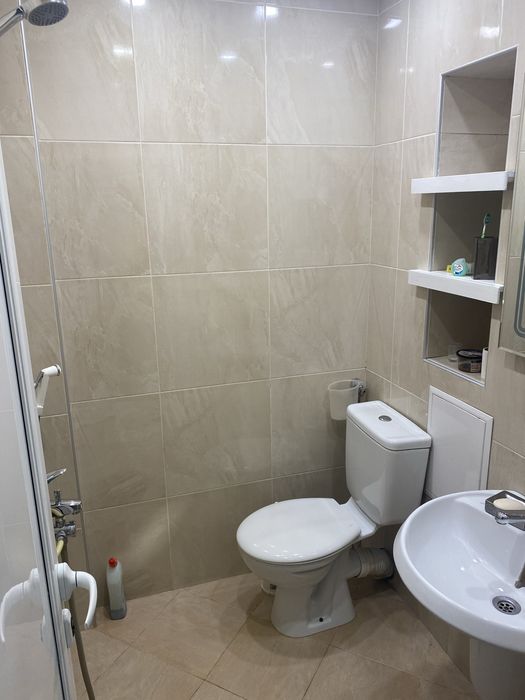 Дава се под наем Двустаен апартамент в Русе, Здравец Изток - 68 кв.м за 280.5 € - Снимка #3