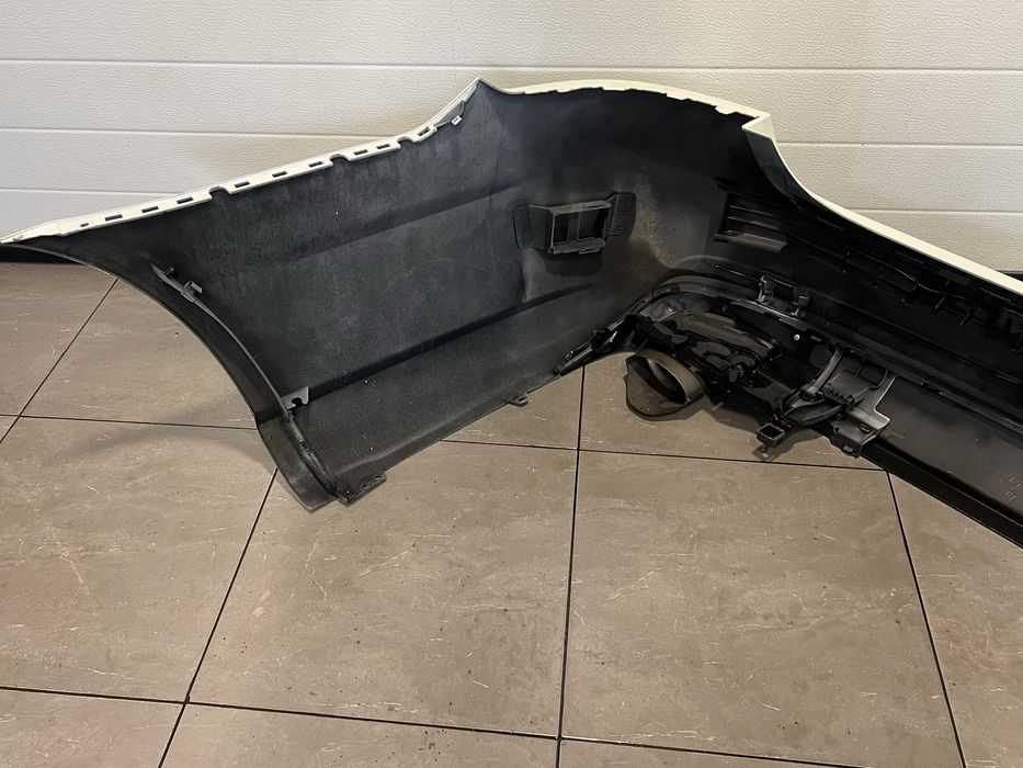 AMG пакет за Мерцедес w212 е класа предна задна броня прагове