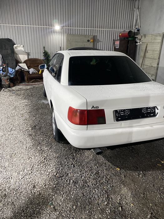 Audi A6C4 2.0 моновпрыск
