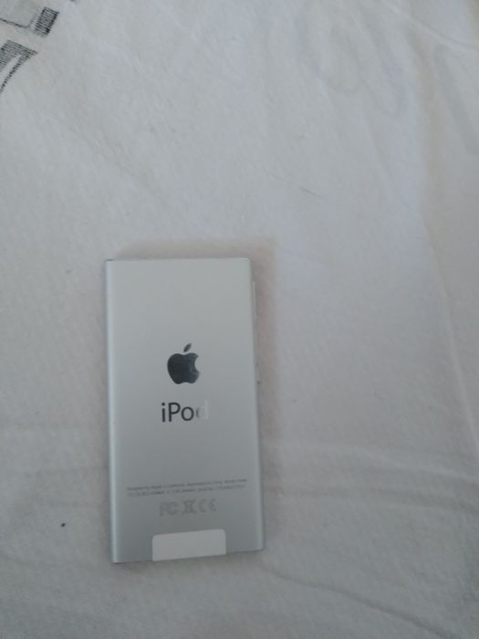 Apple iPod nano 7th 8th Generation 16GB