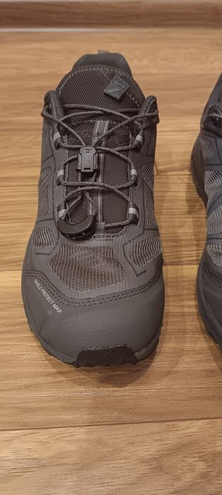 Продавам чисто нови маратонки за джогинг на фирмата Зара