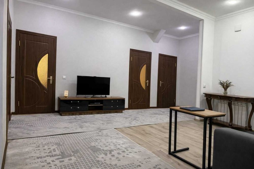 Срочно сдаётся 3-комнатная квартира Шайхантахур, рядом с метро Ganga