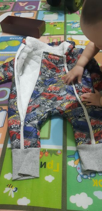 Продам комбинезон детский