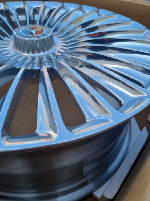 Jante noi forjate Mercedes Maybach R20 in doua latimi