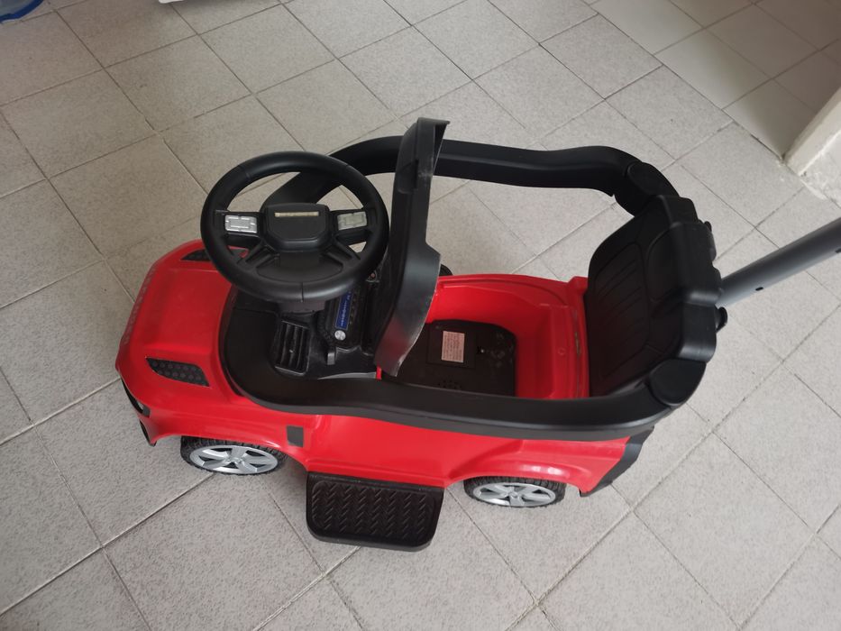 Кола за бутане Ride-On с родителски контрол