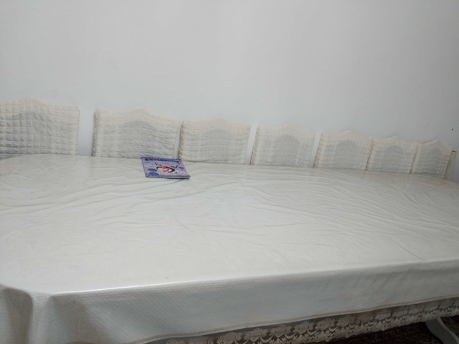 Стол орындықтарымен