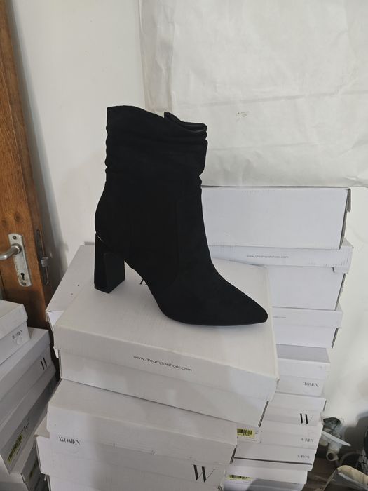 Ghetuțe dama piele întoarsă