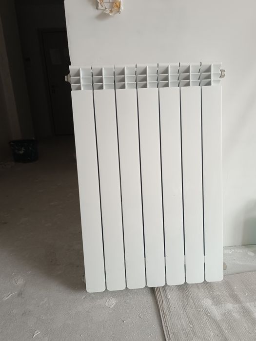 Италиански алуминиев радиатор  7H800
