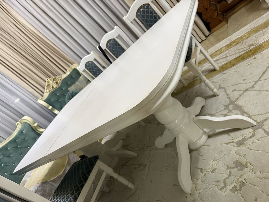 Продается стол гостевой