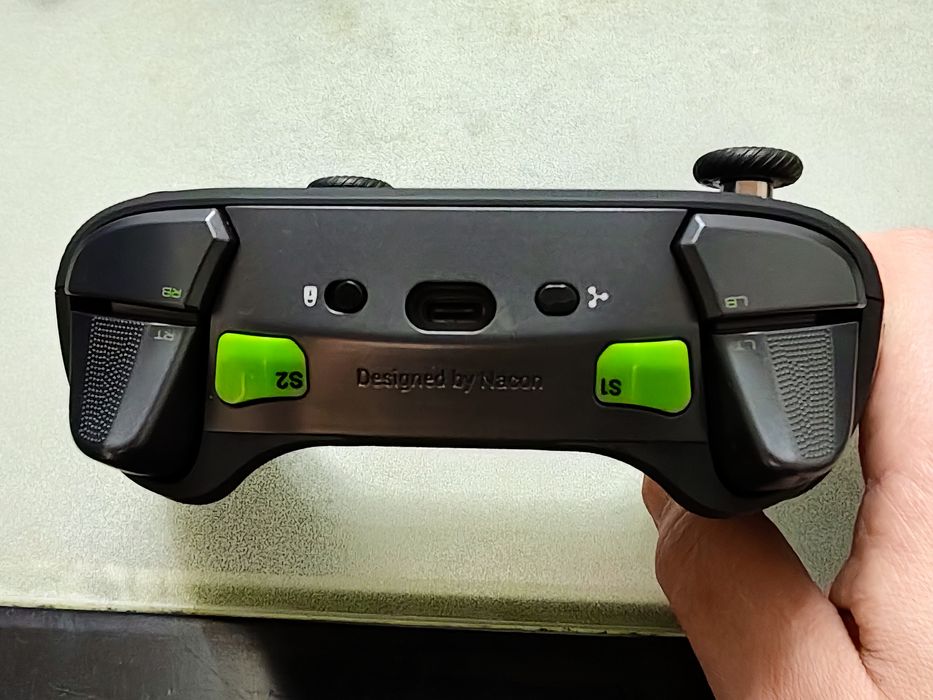 Nacon Revolution X Unlimited