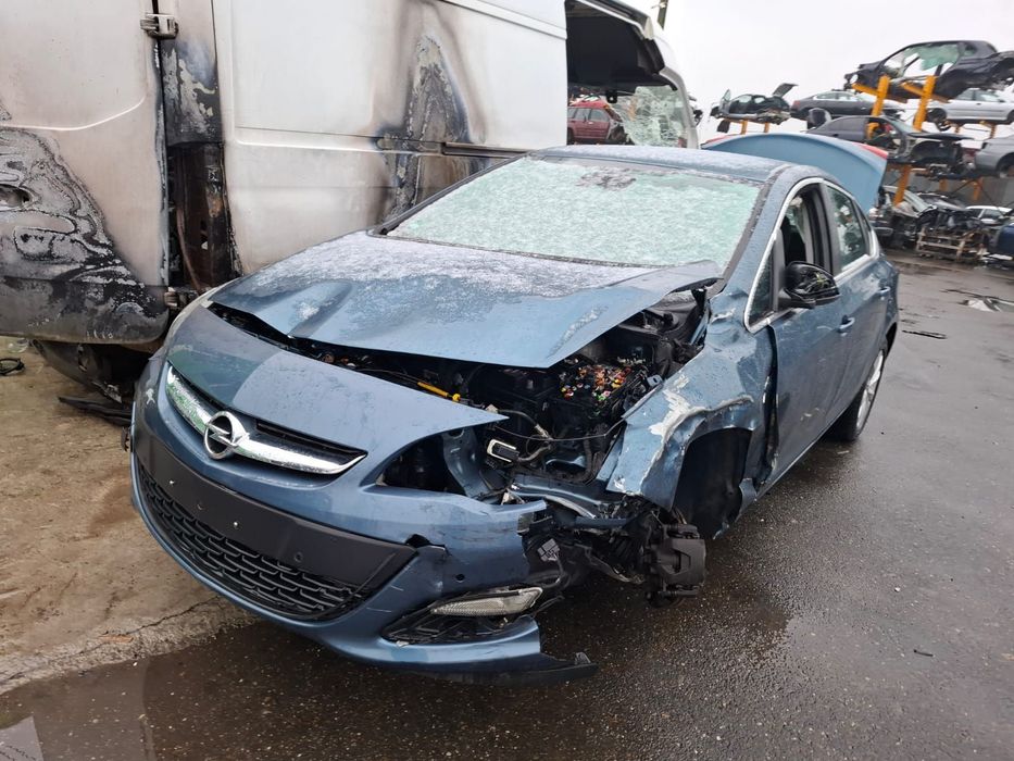 Scut motor 13402269 1.7 cdti A17DTS Opel Astra J [2009 - 2012] 1.7 cd