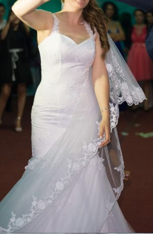 Vand rochie mireasa 2 in 1