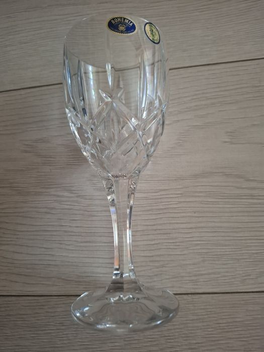 :Set 6 pahare vin cristal Bohemia Sheffield 240 ml – NOI, 24% PbO