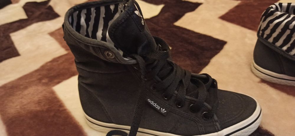 Baschet Adidas , Nr.36 , Vietnam