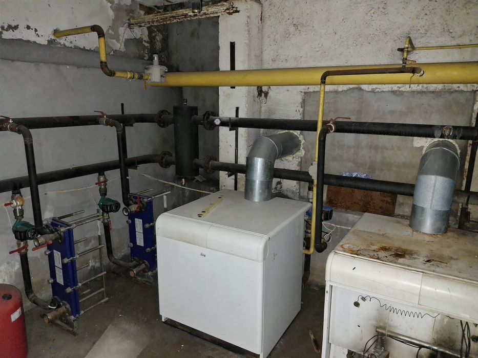 Katyol sotiladi kotta abyomda suv isitish un