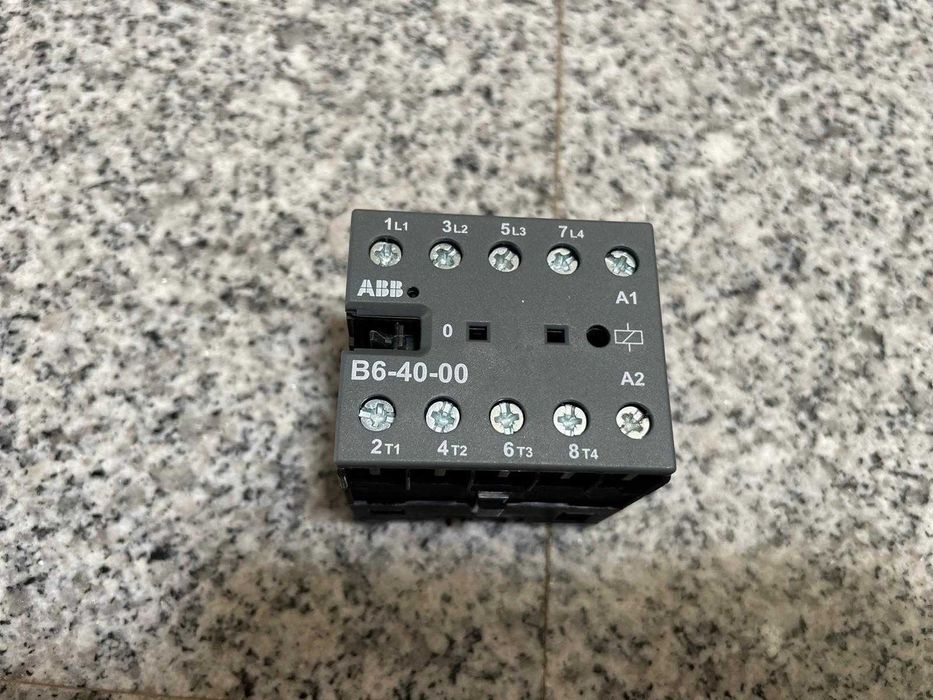 ABB Контактор:B6-40-00, 4-полюсен; NO x4; 220÷240VAC; 12A;300V
