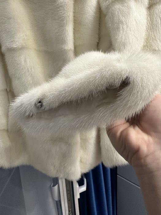 Белая шубка-автоледи