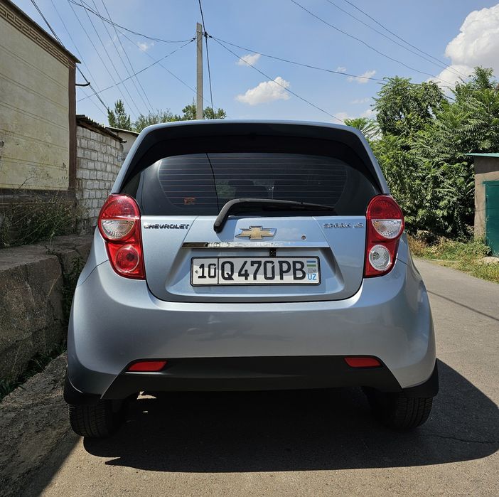Chevrolet spark цвет: дельфин автомат 2015г.в. в отличном состоянии