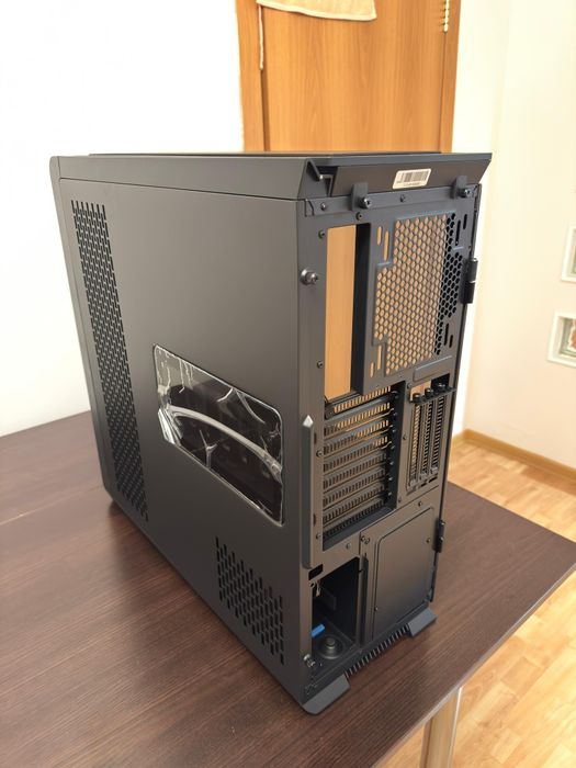 Phanteks Enthoo 719 Extreme Workstation and Dual-system