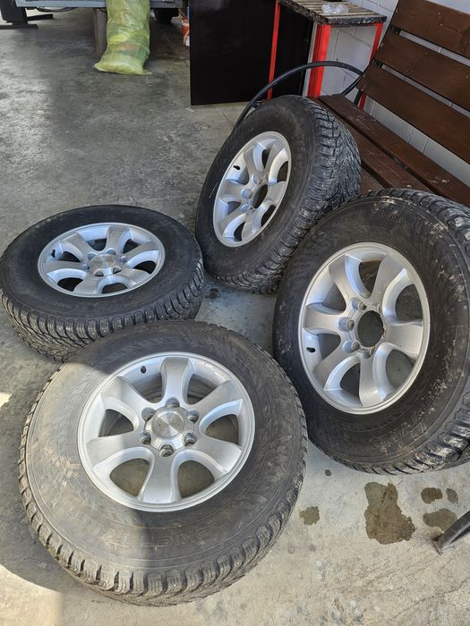 Продам шины с дисками в сборе nokian hakapellita 9
