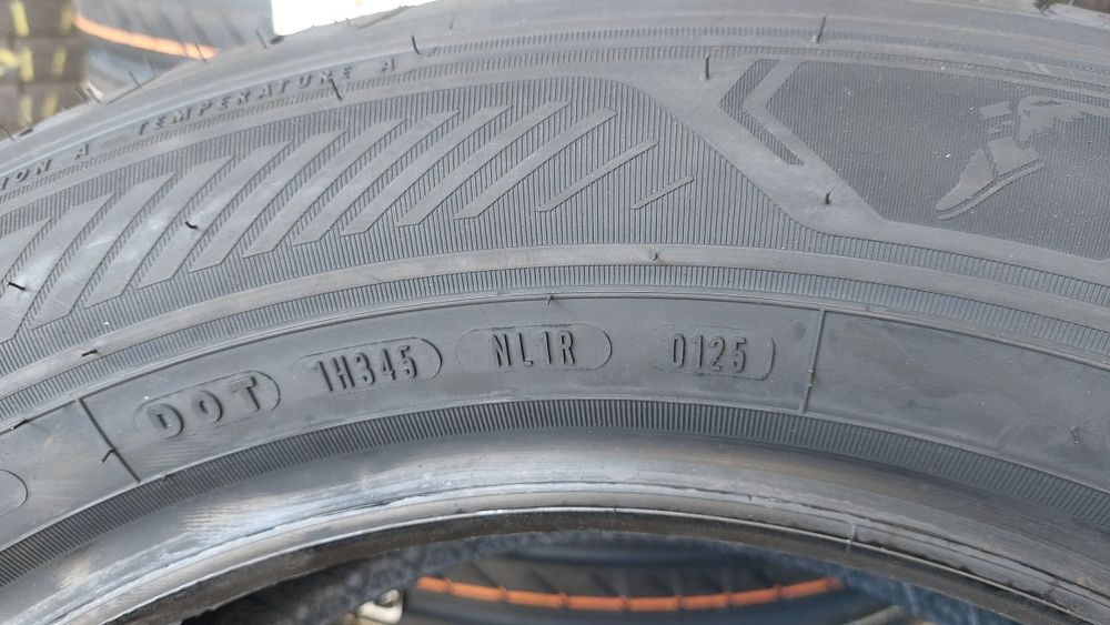 Нови гуми 235/60/18 Goodyear EfficientGrip 2 Suv 4 броя