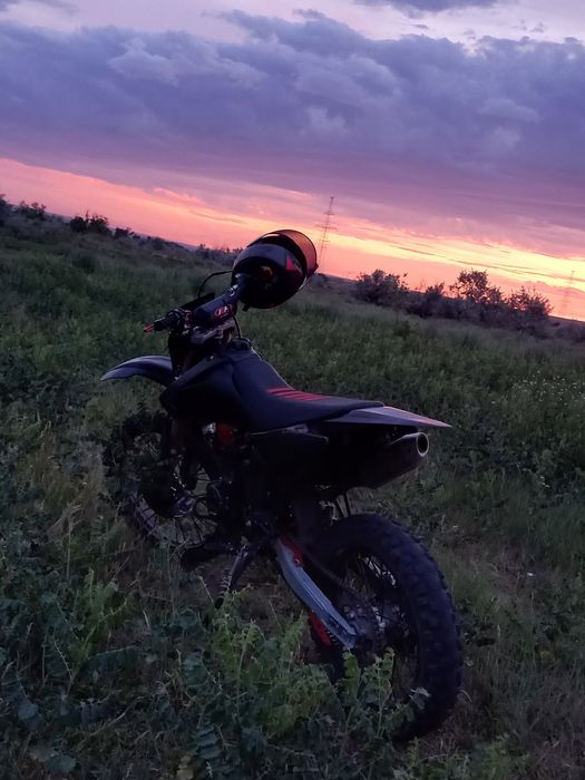 Продаю эндуро 300кубов