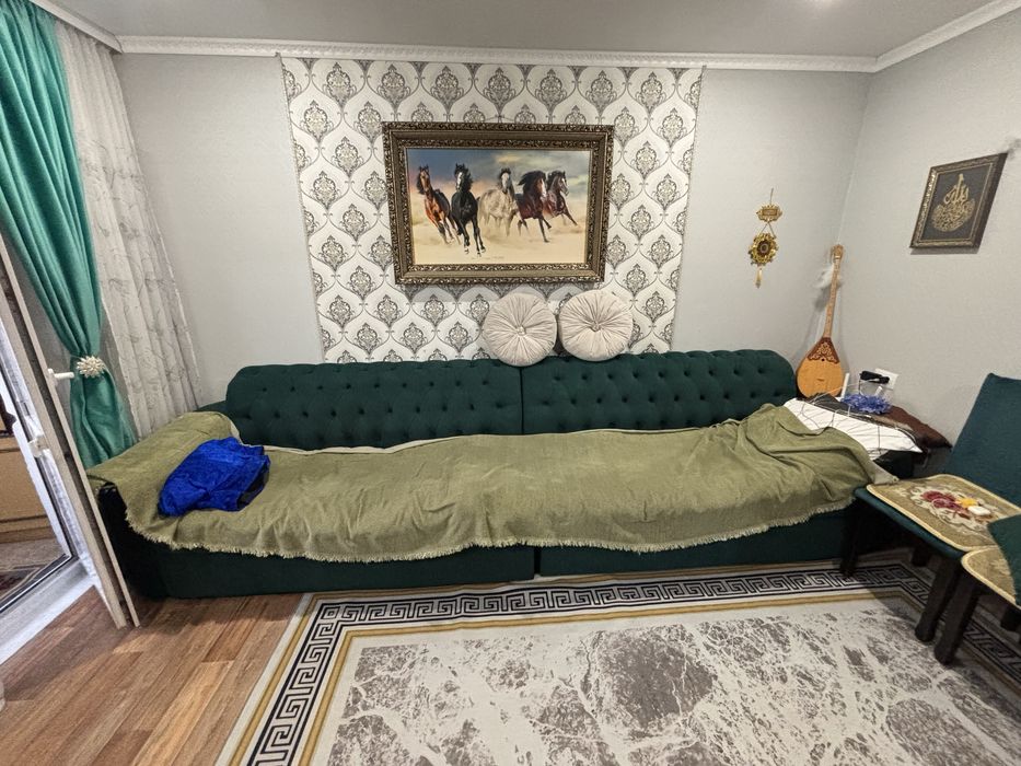 продам диван для гостиной