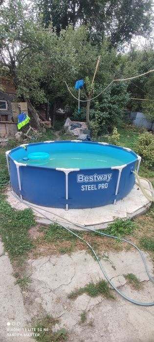 Продам бассейн Bestway. 305