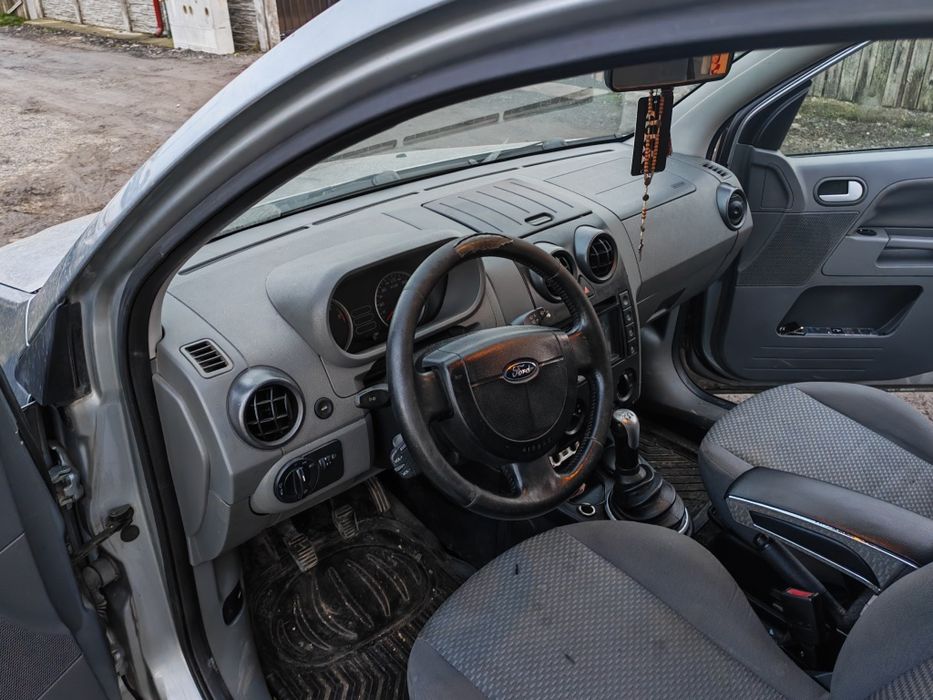 Vând auto.  Ford fusion +