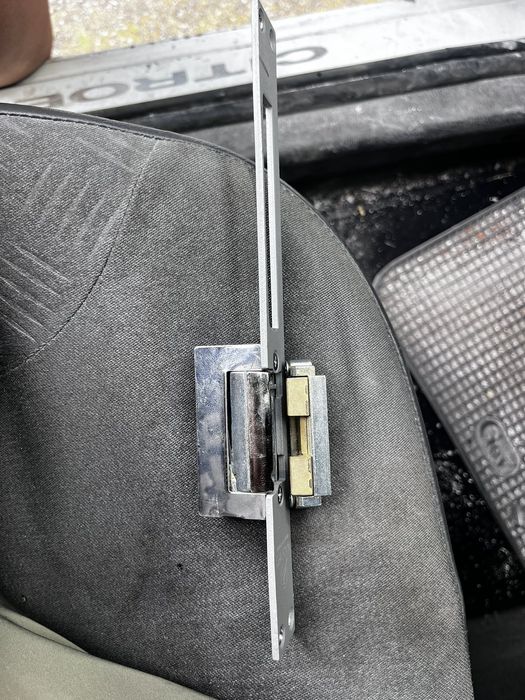 Електрическа брава нова