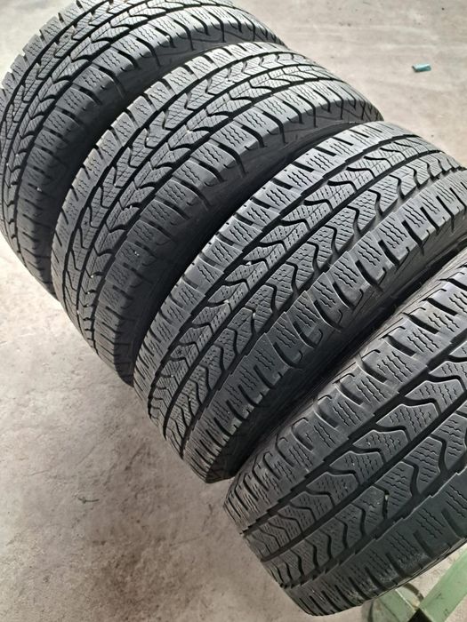 4 anvelope iarnă 215 65 R16C Goodyear