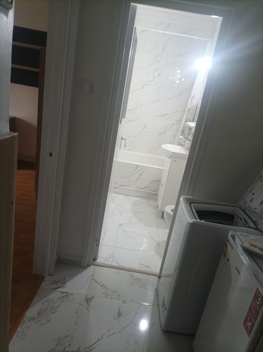 Închiriez garsoniera confort 1, Rămurele, Tudor, etaj 1, lângă strada  Livezeni, UMFST!