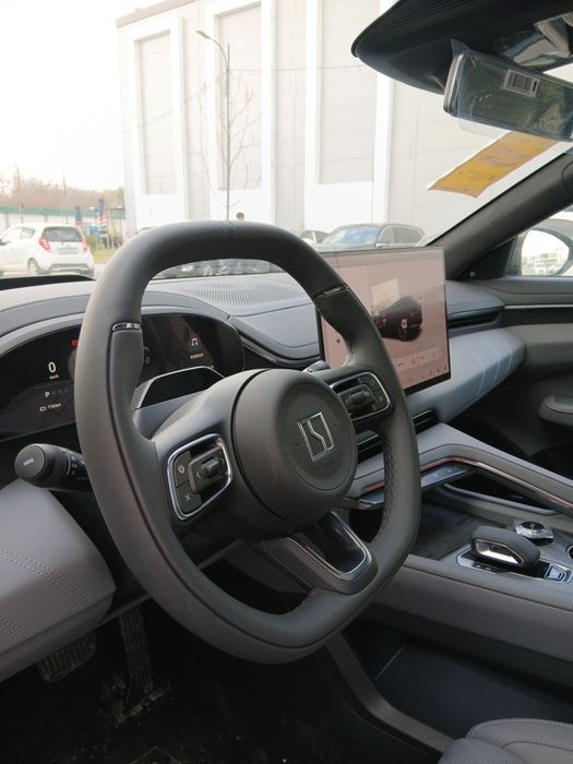 ZEEKR 001 YOU 3.3 Секунд 100 км Sotiladi