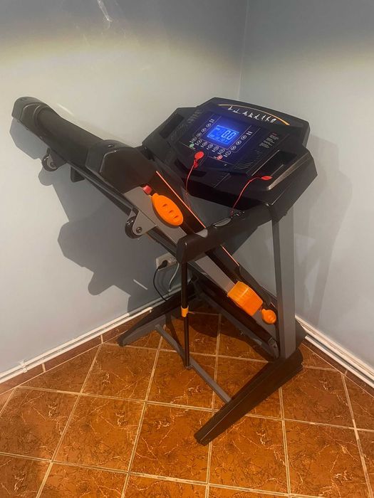 Bandă de alergat electrică 2000W – FIT TRONIC