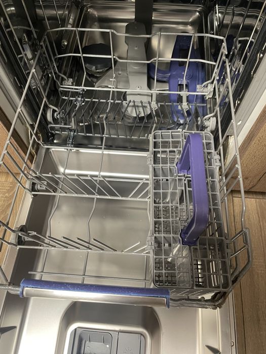 Съдомиялна за вграждане BEKO